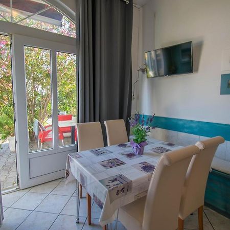 Family Apartment Manuela - Baška Voda Dış mekan fotoğraf