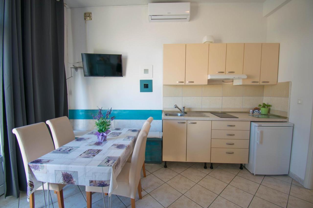 Family Apartment Manuela - Baška Voda Dış mekan fotoğraf