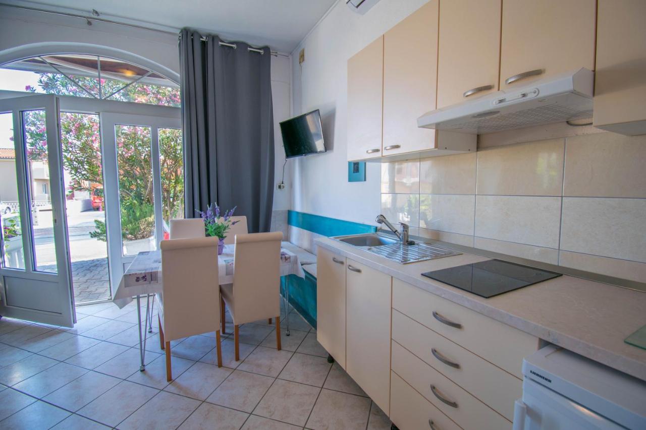 Family Apartment Manuela - Baška Voda Dış mekan fotoğraf