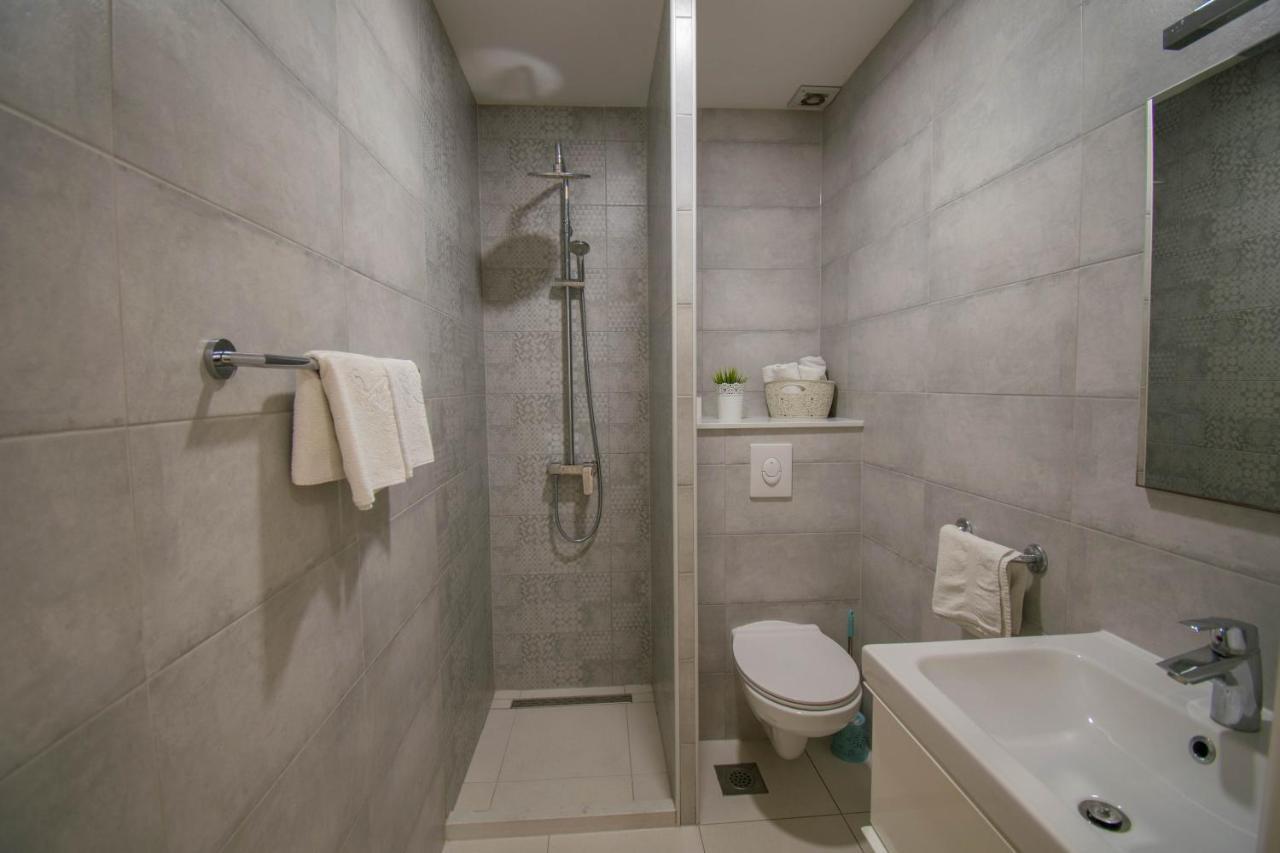 Family Apartment Manuela - Baška Voda Dış mekan fotoğraf
